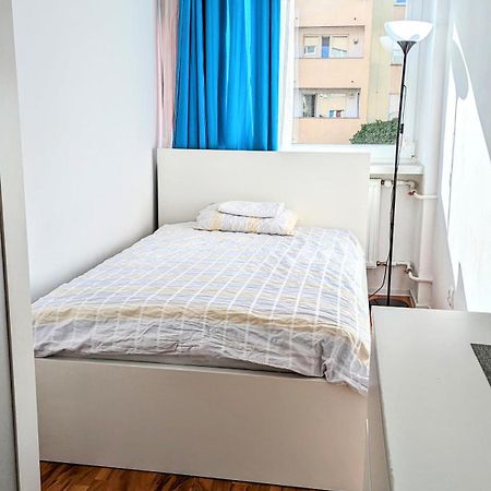 Ursus Rooms-Self Check-In Varsavia Esterno foto